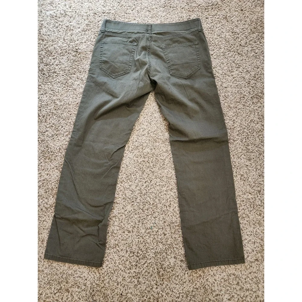 IZOD Sportflex Straight Fit Pants Mens 32x30 Olive Green Stretch‎ Chino 5 Pocket